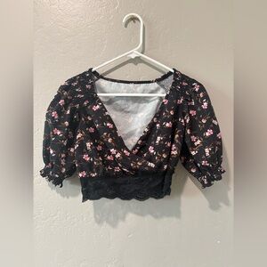 Shein Black Floral Lace Trim Half Sleeve Crop Top